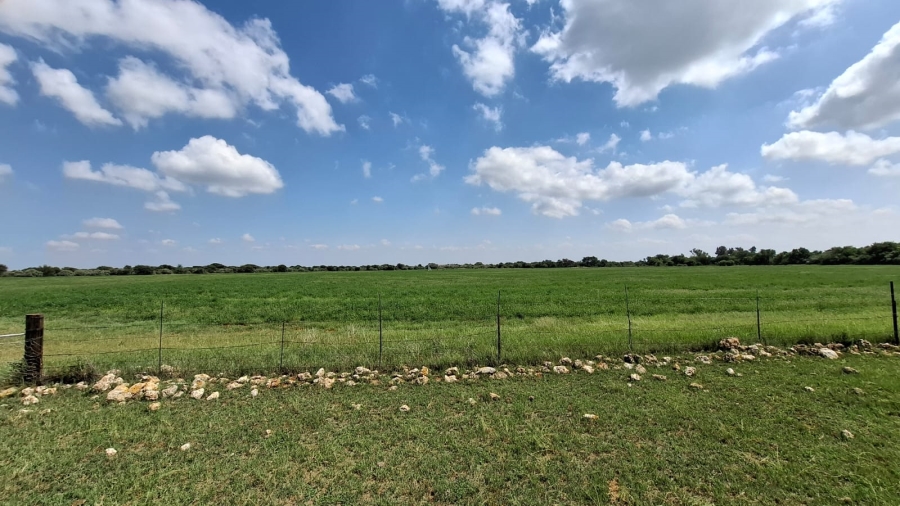 4 Bedroom Property for Sale in Jan Kempdorp Rural Northern Cape